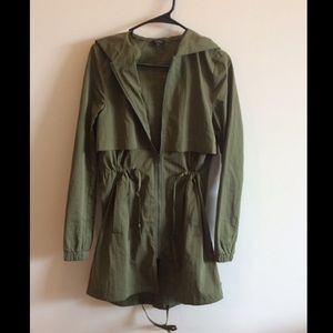 LIRA JACKET LIGHTLY USED